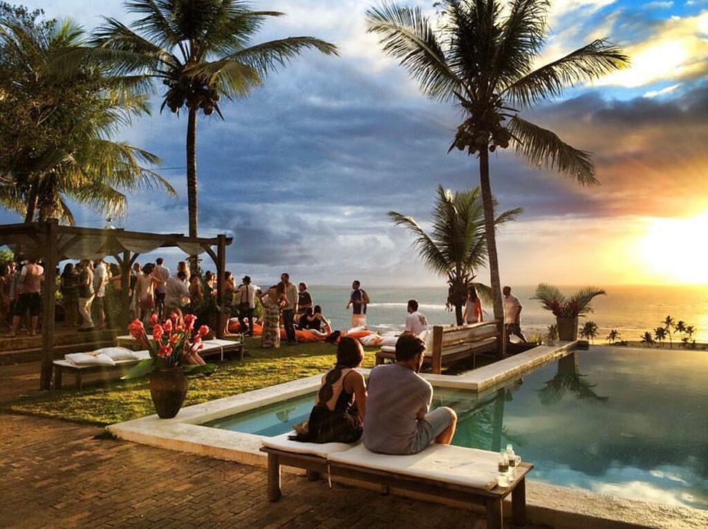 Casas da Lia - hospedagem, casas com piscina em frente ao mar